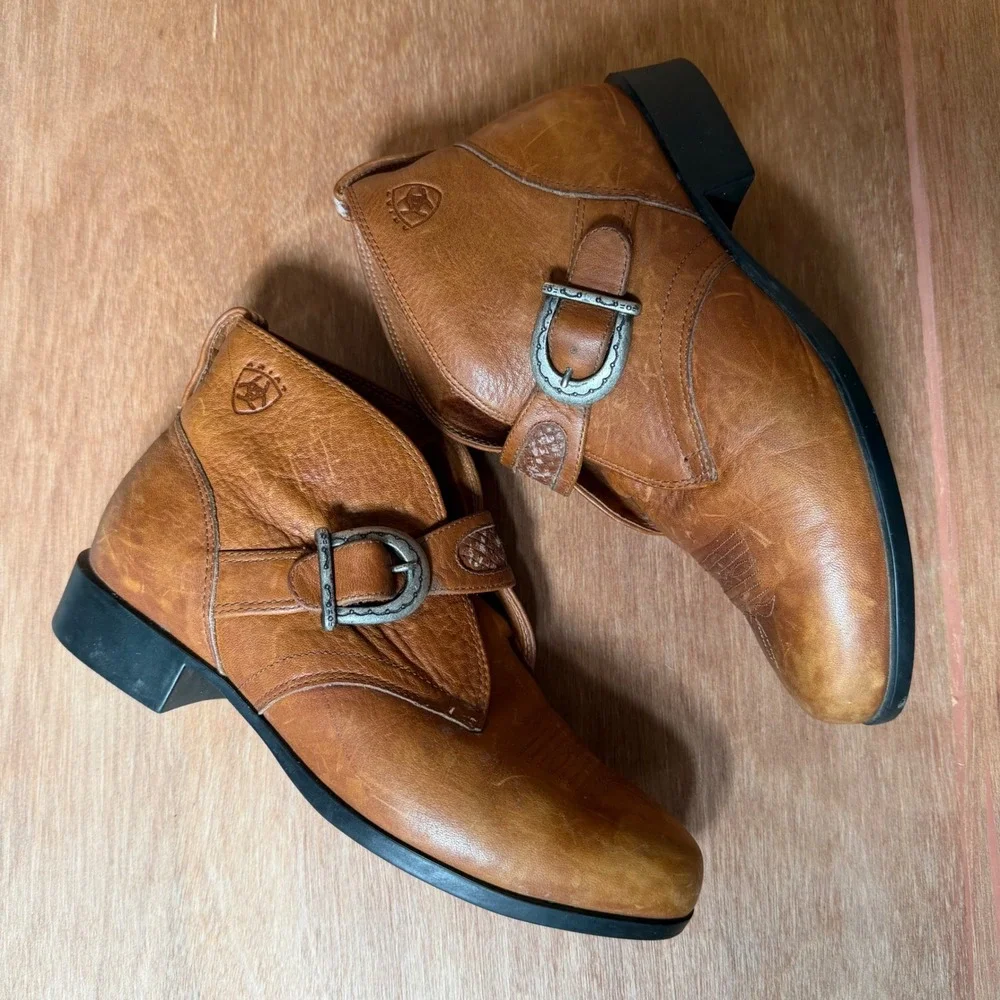 Ariat Juliet Tan Leather Western Buckle Ankle Boots Low Heel womens 7 cowboy